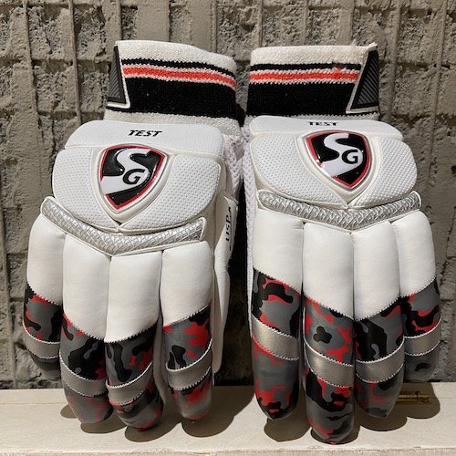 Crown Cricketer | SG Gloves