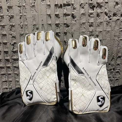 SG Hilite wicket keeping gloves